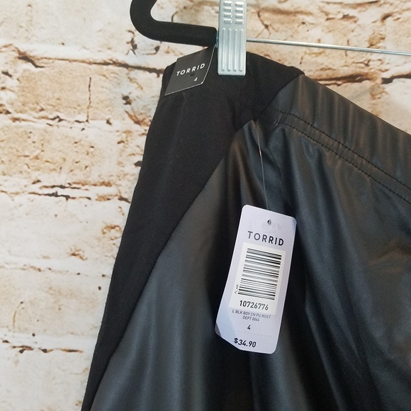 Torrid Black Faux Leather Panel Stretch Leggings - Picture 5 of 6